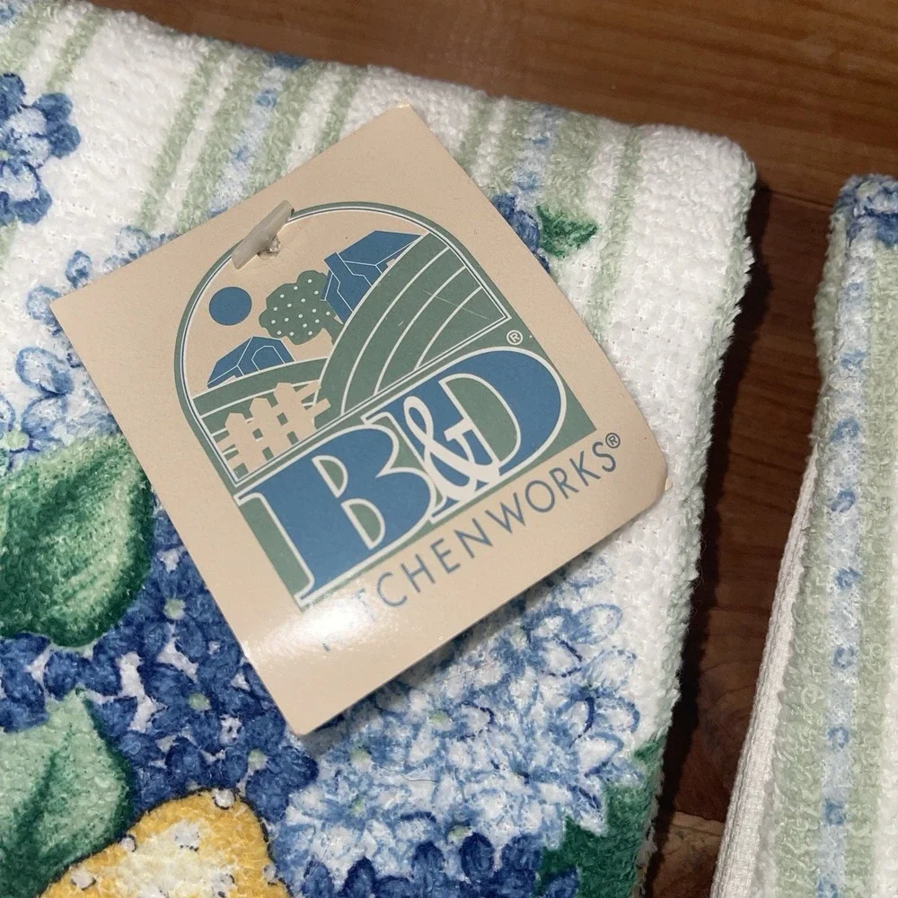 Set Of 2 NEW Vintage B&D Kitchenworks  Hand Towels With Hydrangeas Blue Yellow